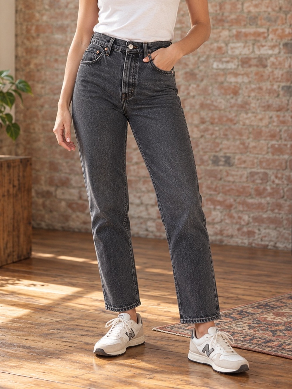 Levi’s Premium Ribcage Straight Ankle Jeans W28 L27 Washed Black 90s Minimalist